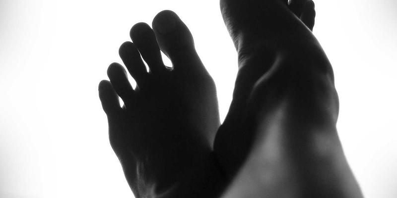 广西鼎坚电力：为大型医院生命支持系统构建坚不可摧的电力冗余保障方案